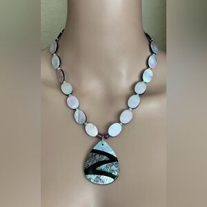 22 inch Mother of Pearl Oval bead Necklace NWOT